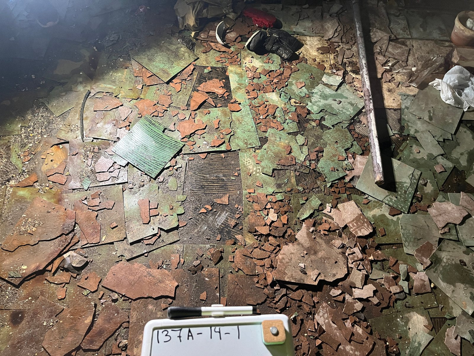 Asbestos Sample — Asbestos floor tiles: how to identify and test older flooring