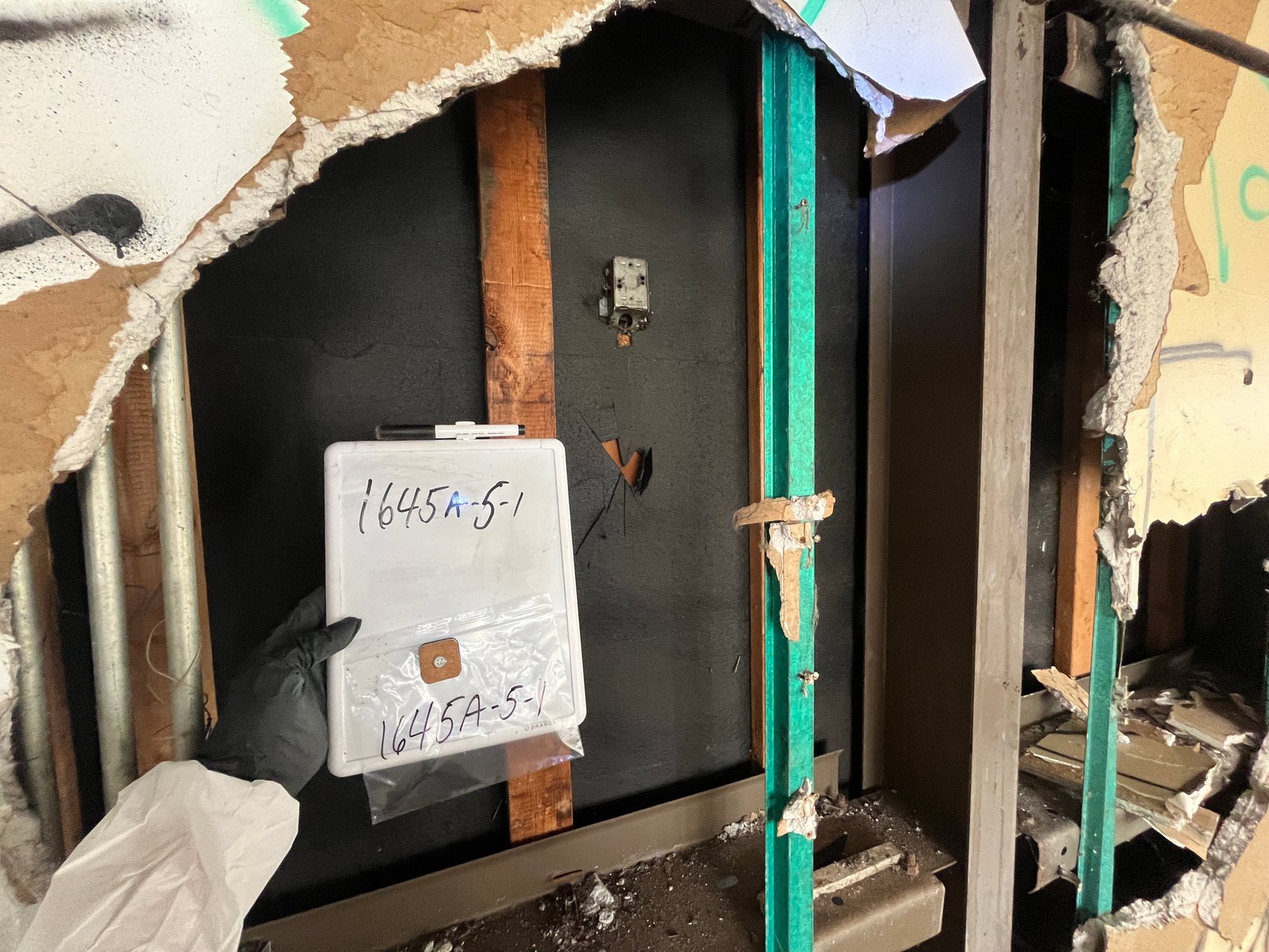 Asbestos Sample — Asbestos in old insulation: what homeowners need to know